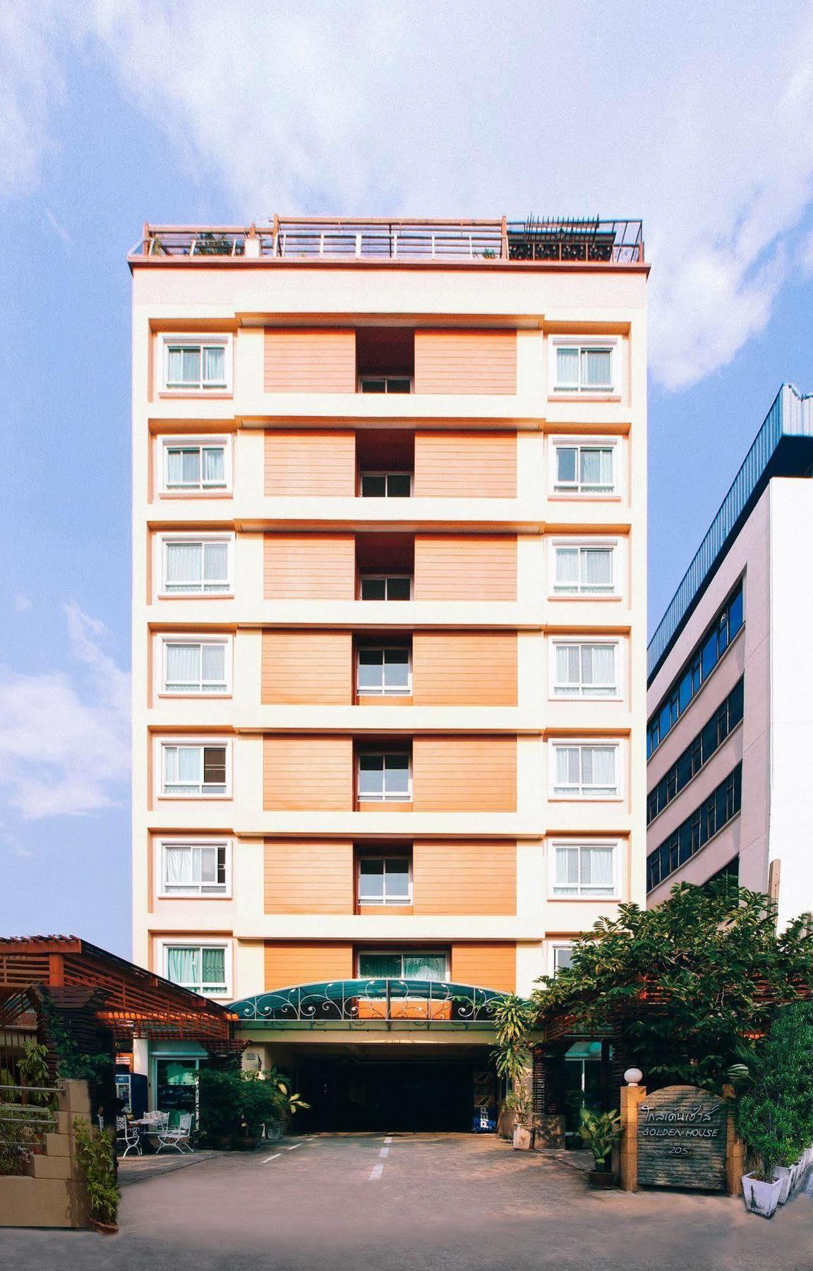 Golden House @ On-Nut Station Motel Bangkok Buitenkant foto